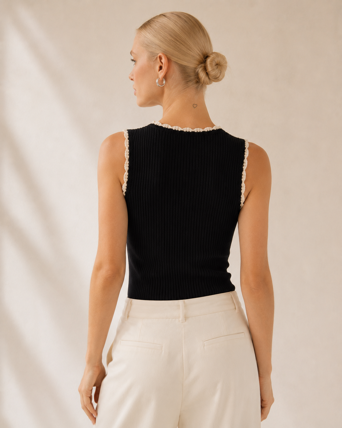 Black Ribbed Scallop Trim Tank Top