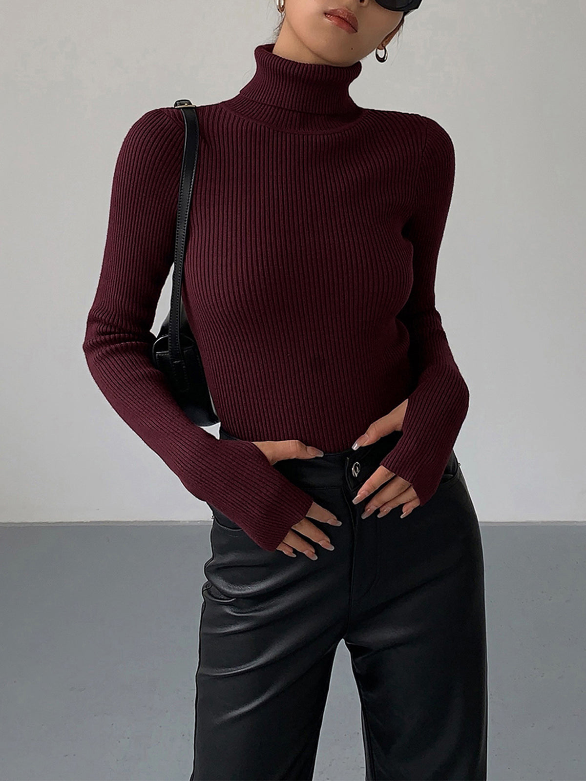 Fitted Turtleneck Long Sleeve Knit Top
