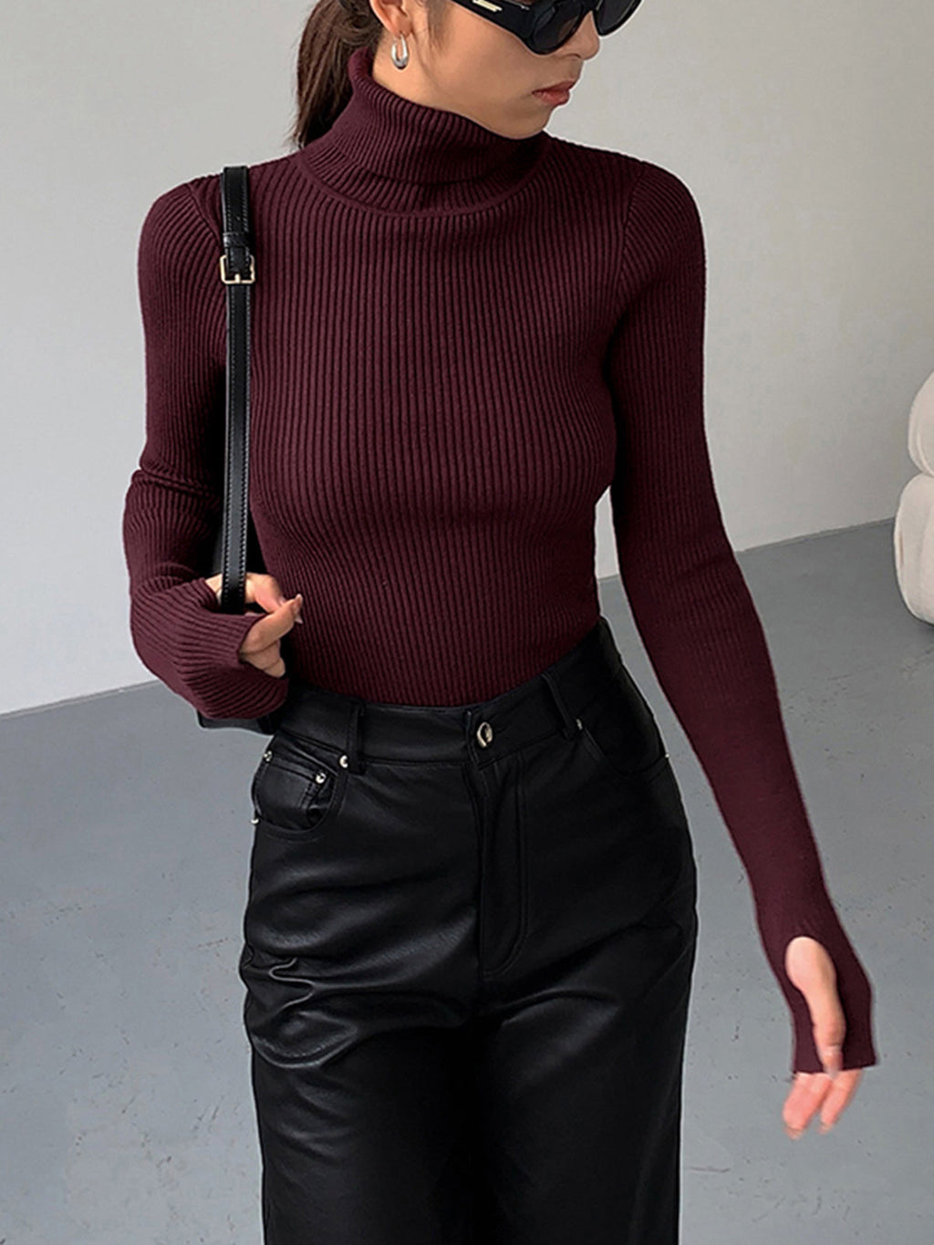 Fitted Turtleneck Long Sleeve Knit Top