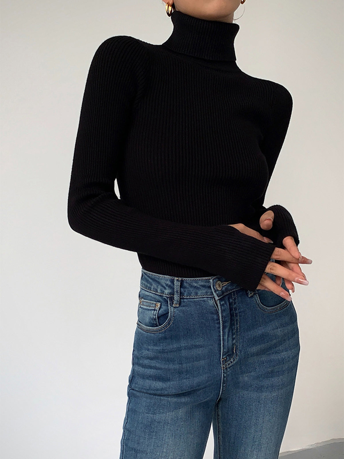 Fitted Turtleneck Long Sleeve Knit Top