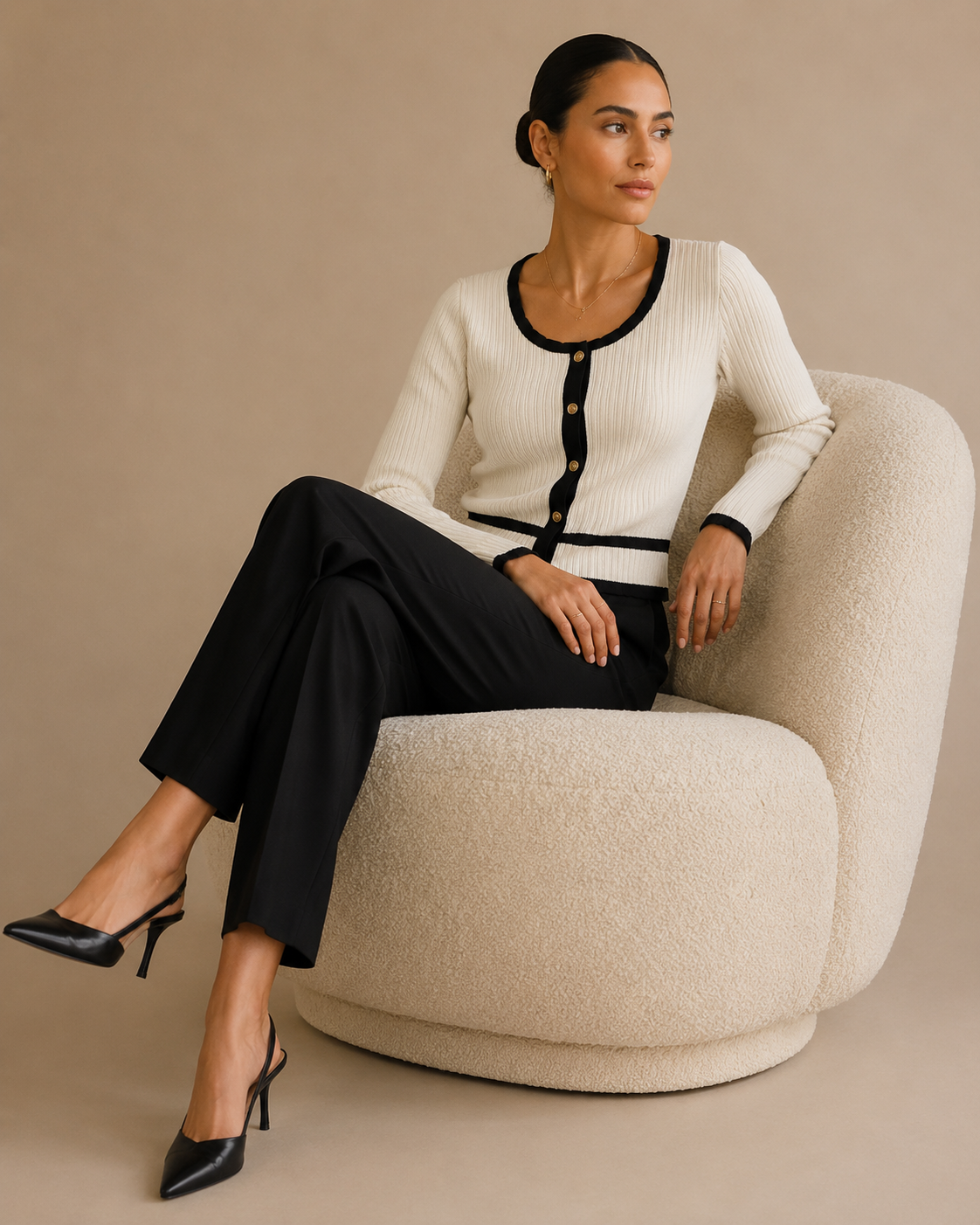 Off-White Fitted Knit Cardigan with Contrast Trim