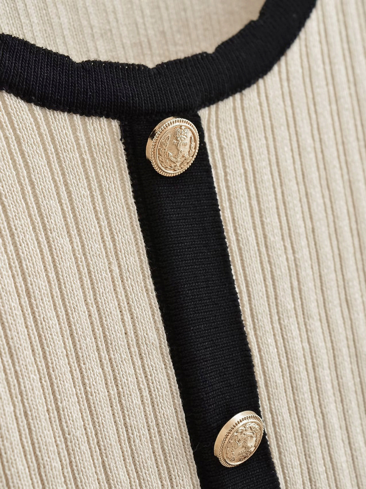 Off-White Fitted Knit Cardigan with Contrast Trim